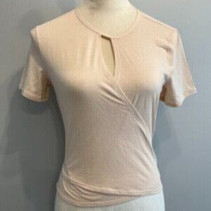 NEW Lululemon women's size 6 cream short sleeve top